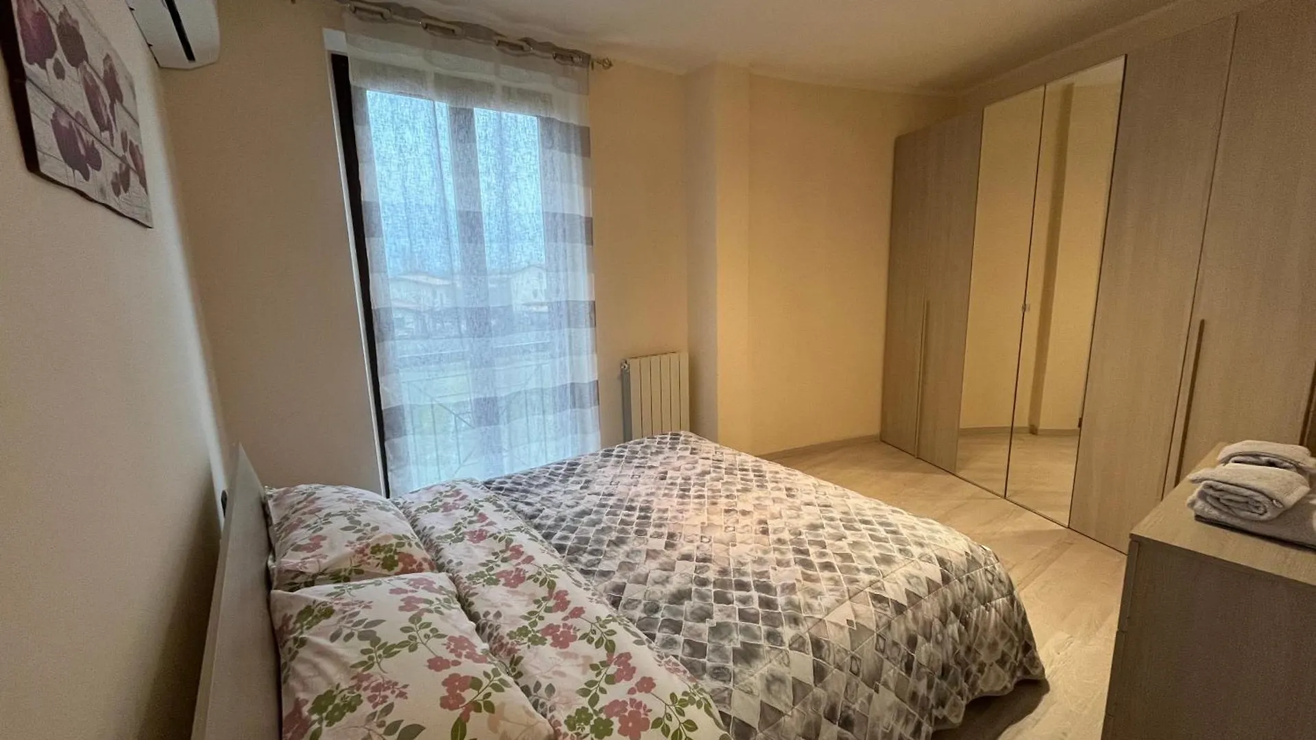 Boomerang Apartment & 2 Free Bikes 西尔米奥奈